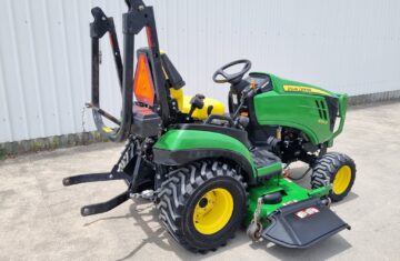 2018-John-Deere-1025R-5