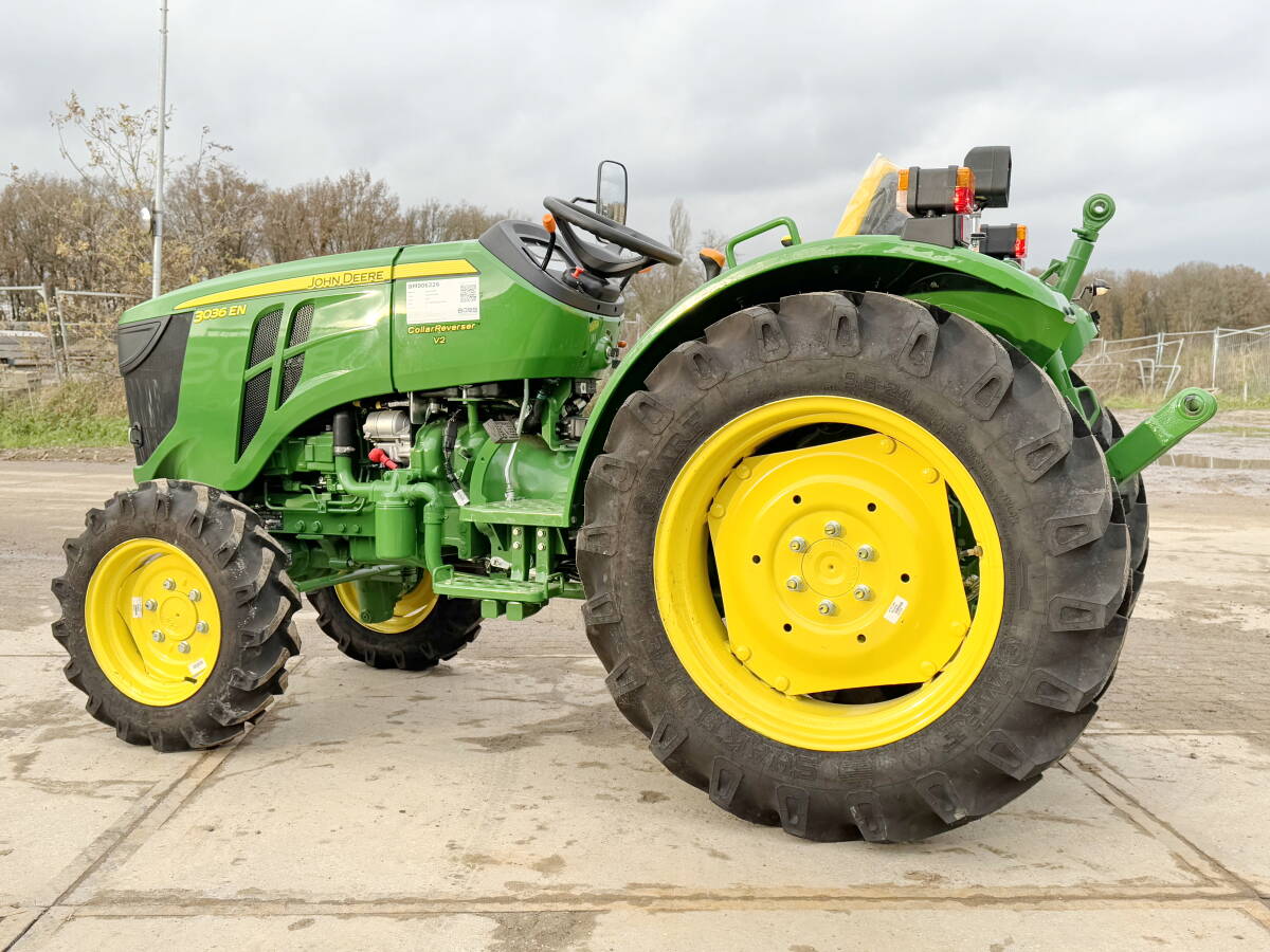 John Deere 3036EN Tractor 4WD V2 – 36hp