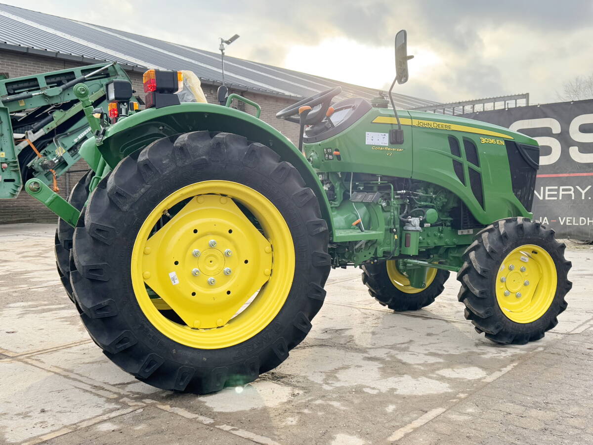 John Deere 3036EN Tractor 4WD V2 – 36hp