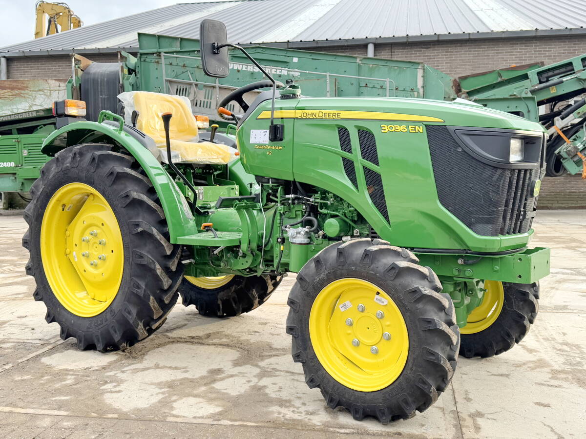 John Deere 3036EN Tractor 4WD V2 – 36hp