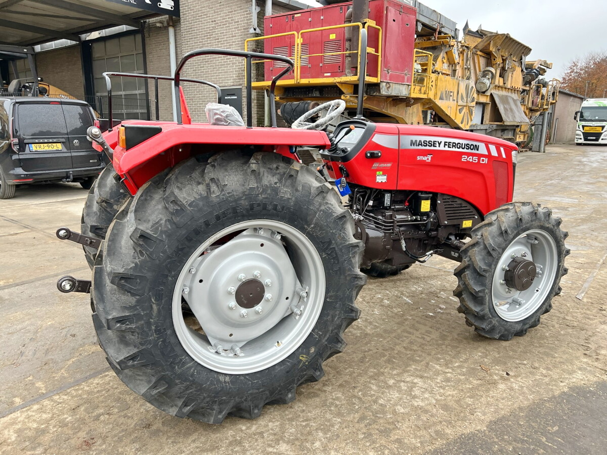 Massey Ferguson 245 DI 4WD – 46hp Tractor